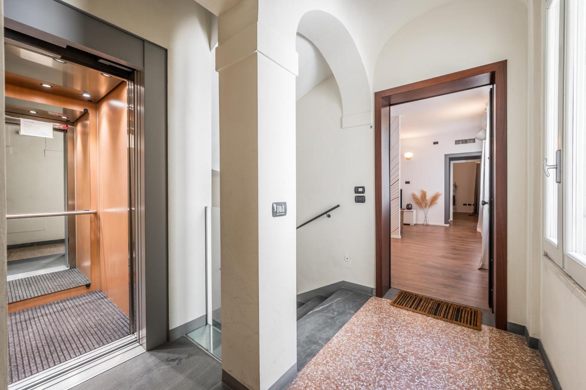 Appartamento Residenza Bella Vita, Eleganza In Centro Modena Esterno foto